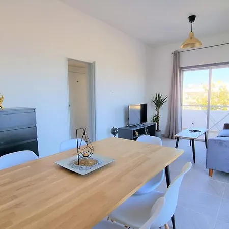Apartamento With 360° Balcony And Direct Sea And Harbour View!