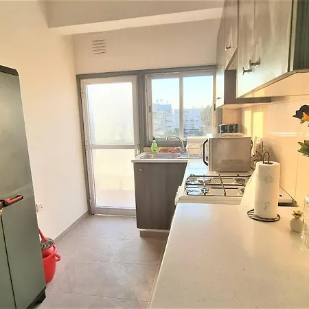 Appartamento With 360° Balcony And Direct Sea And Harbour View! Larnaca